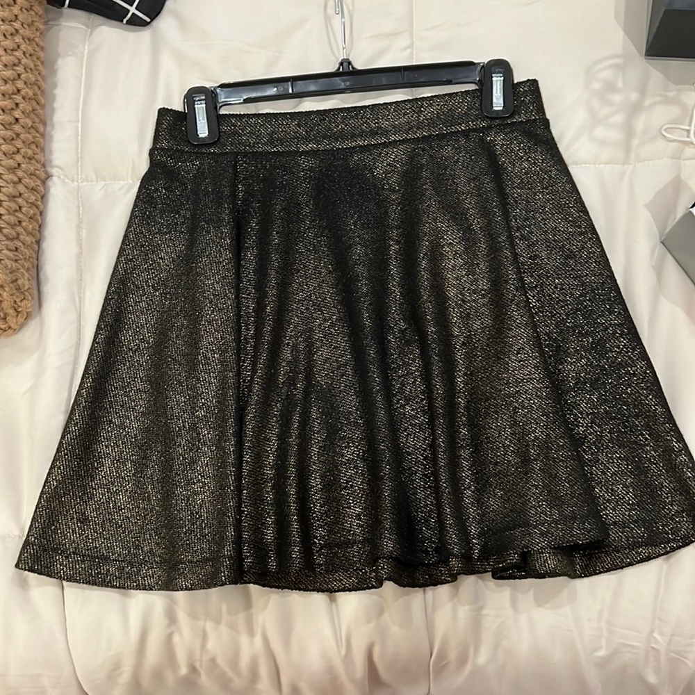 G by Guess gold & black short skirt.